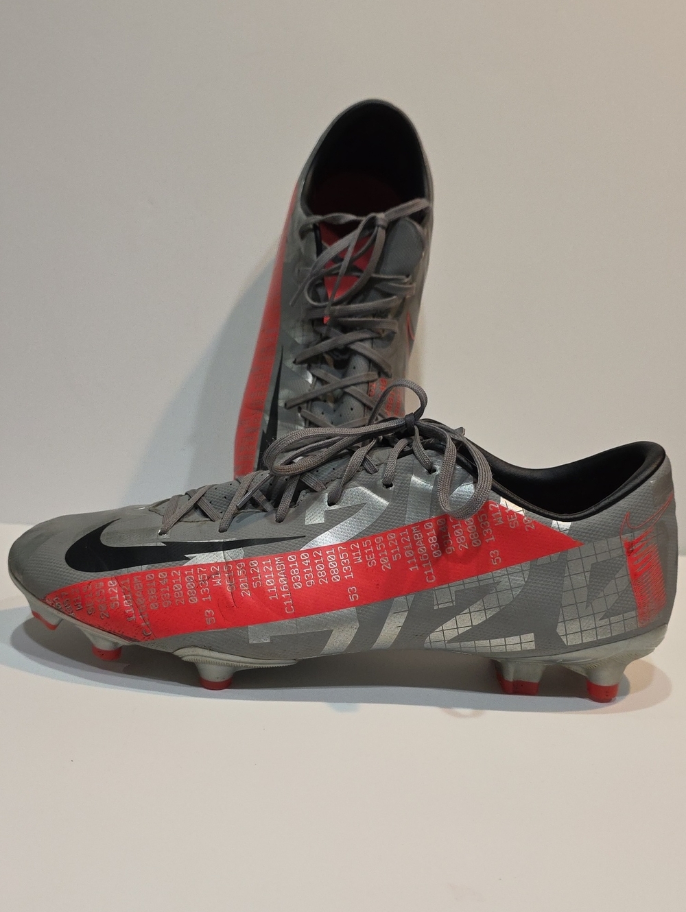 Nike Mercurial Vapor 13 Academy FG MG Soccer Cleats - Picture 2 of 7